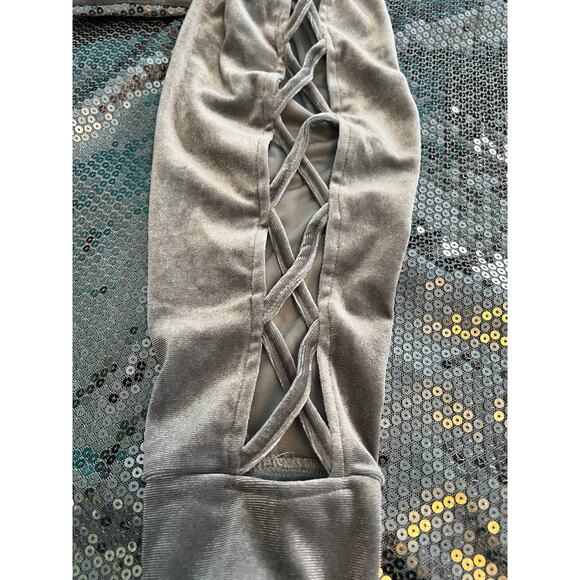 Roamans gray silver sequin velvet bling top shirt cut out criss cross sleeve 14 - Picture 11 of 11